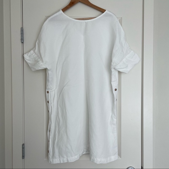Vetta Capsule The Relaxed Tunic in White - Picture 7 of 14